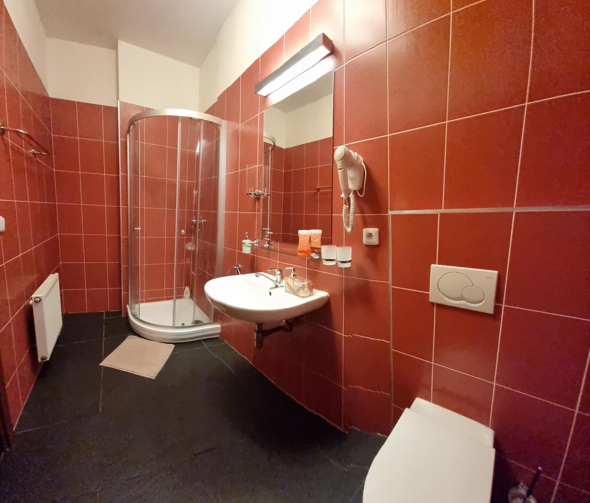Nevinne Apartmany Kolin Exterior photo